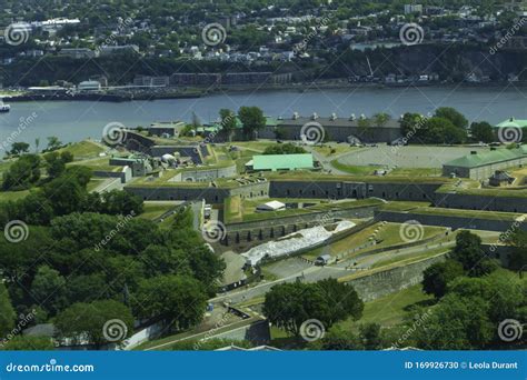 Viewing the Plains of Abraham Stock Photo - Image of trees, defeat ...