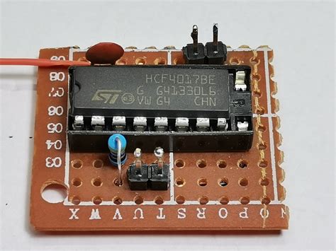 DIY Simple sensitive EMF Detector and Electroscope | Hackaday.io