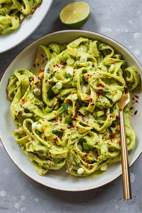 Vegan Avocado Pasta - Oh My Veggies