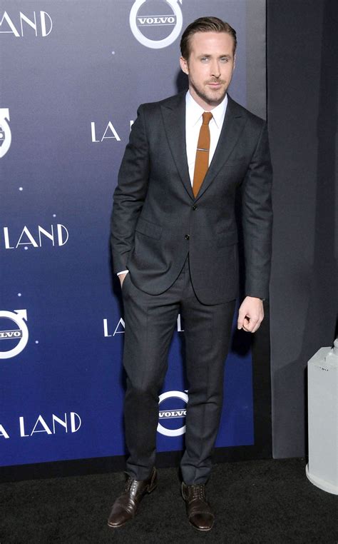 Ryan Gosling Shows You the Right Way to Wear a Suit This Winter ...