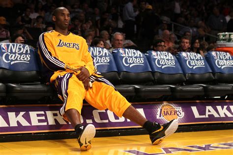 Report: Kobe Bryant Sneakers from 1996 Lakers Debut Could Sell for ...