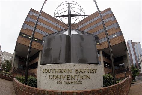 Southern Baptist delegates to vote on amendment banning congregations ...