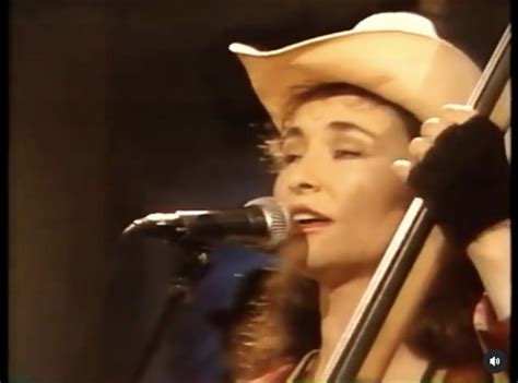 Muere Laura Lynch, exvocalista de la banda The Dixie Chicks, en un accidente de tránsito en Texas