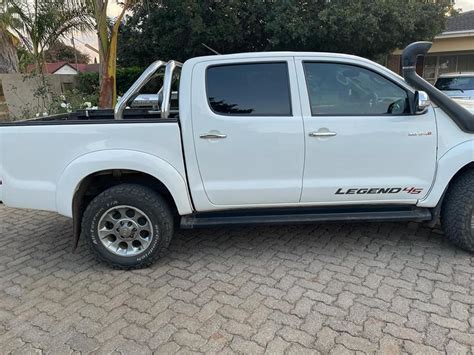 Toyota Hilux Legend 45 Double Cab Pick Up Truck For Sale - SAVEMARI