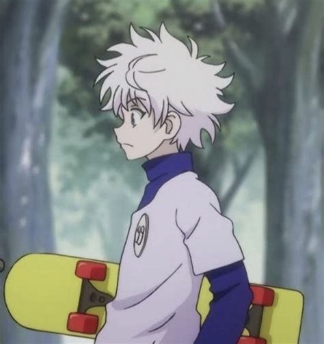 Killua and his skateboard