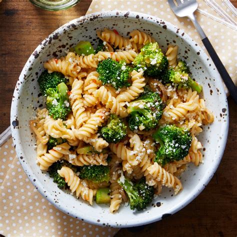 Recipe: Spicy Fusilli Pasta & Broccoli with Mascarpone - Blue Apron