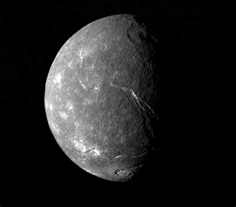 Titania - Jan 24 1986 | Uranus' moon Titania on January 24th… | Flickr