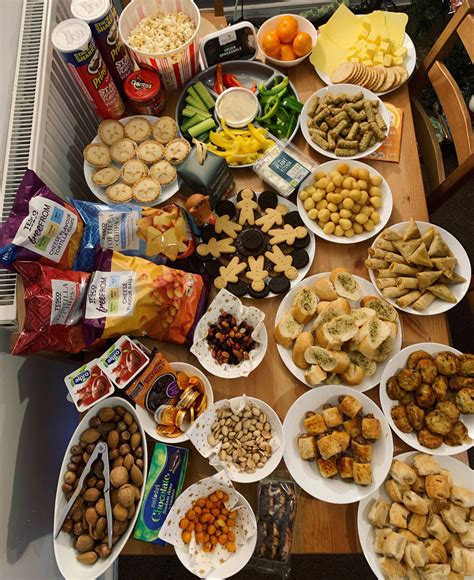 Our first fully vegan Christmas buffet! : r/vegan