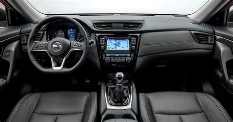 Interior Nissan X-Trail | Carnovo