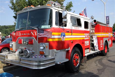 FDNY 9/11 Firetruck | FDNY firetruck on display at 2011 Carn… | Flickr