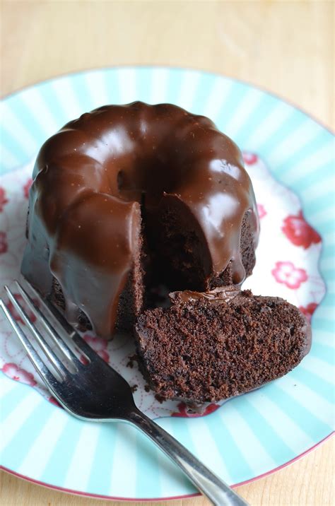 Playing with Flour: Mini chocolate bundt cakes for two