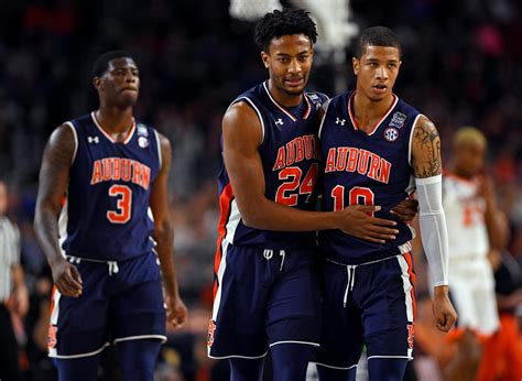 Final Four: Auburn players thank fans for support after loss to UVA