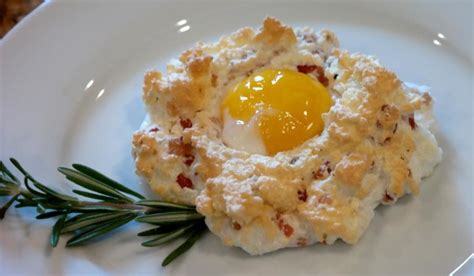 Bacon Cloud Eggs Recipe - Akron Ohio Moms