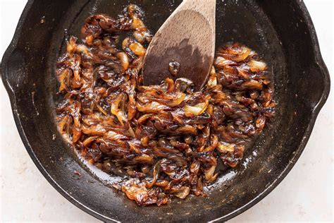 How to Caramelize Onions