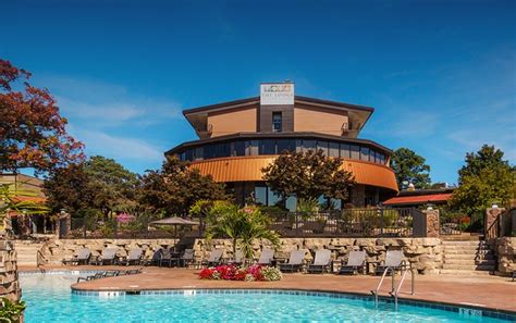 The Lodge | Resorts in Missouri | The Lodge of Four Seasons Lake Ozark, MO