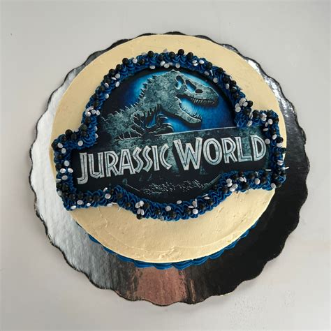 Pastel Jurassic World - Pasteles de Laura - Whatsapp +528119179590