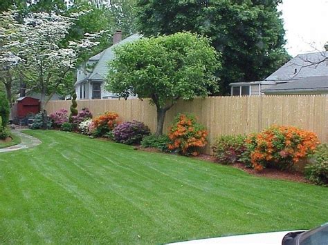 51 beautiful small backyard fence and garden design ideas for your home 33 | Autoblog | Backyard ...