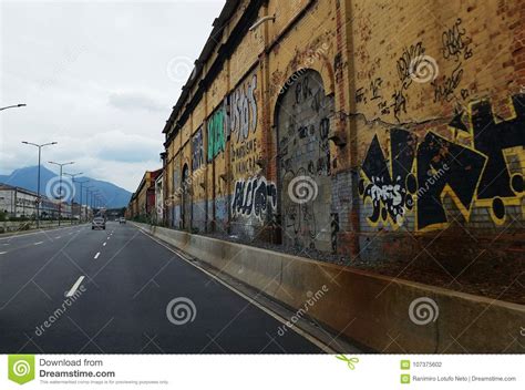 Downtown of Rio De JaneiroWalls with Graffiti on the Street of Rio De Janeiro Editorial ...