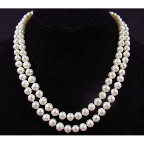 Pearl Necklace stands for Luxury - Patterns Hub