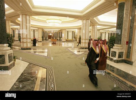 (dpa file) - The picture shows the interior of the palace of the the Saudi Arabian King in Riad ...