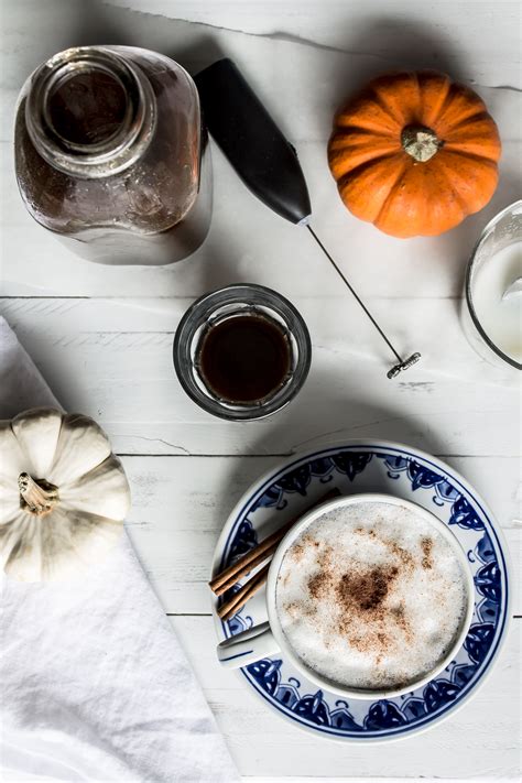 pumpkin spice syrup for a homemade pumpkin spice latte - Pass the Cookies