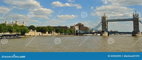 Historic River Thames view editorial image. Image of united - 42922095