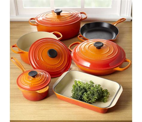 La creuset pots and pans - want all... | Cast iron cookware set, Cookware set, Enameled cast ...