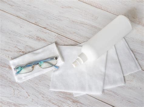 Clean Glasses Without Microfiber Cloth: Easy and Effective Methods