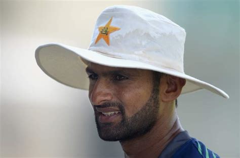 Shoaib Malik announces Test retirement