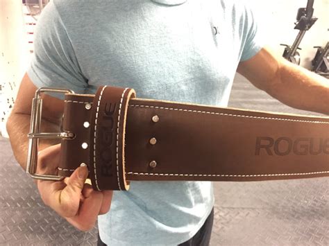 Rogue Ohio Leather Lifting Belt Review (2024) | BarBend