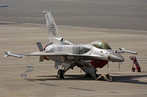 F-16E Desert Falcon UAEAF Air Fighter, Fighter Planes, Fighter Jets ...