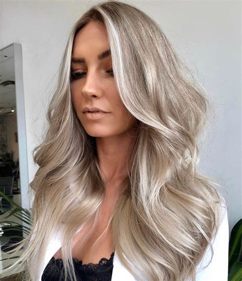 Silver Hair for Tanned Skin in 2020 | Silver hair color, Silver blonde hair, Tan skin blonde hair