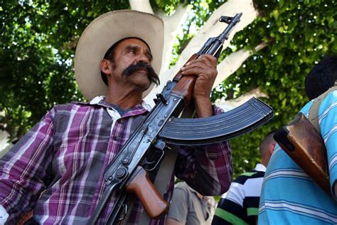 Where do Mexican drug cartels get their guns? The US. - Vox