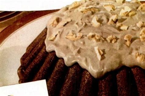 Chocolate cottage pudding cake (1939) - Click Americana