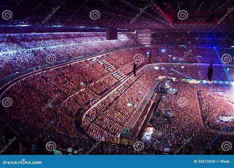 Large Crowd Of People Watching Concert Royalty Free Stock Images ...