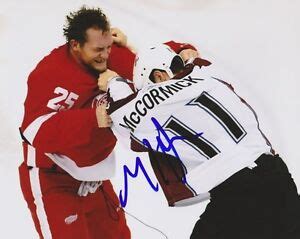 DARREN MCCARTY Signed DETROIT RED WINGS 8X10 FIGHT PHOTO #3 | eBay