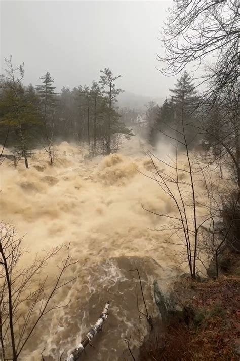 New England Storm Leaves Nearly 600,000 Without Power - The New York ...