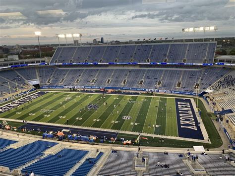 Kroger Field - Facts, figures, pictures and more of the Kentucky ...