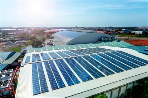 10 Reasons why businesses should opt for commercial solar panel.