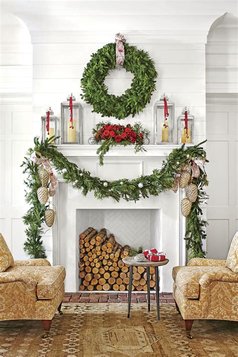 22+ Christmas Mantel Ideas For 2022 | Minted