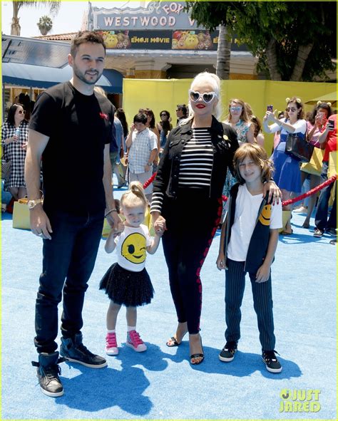 Christina Aguilera's Cutest Family Photos with Fiance & Kids: Photo 4204026 | Celebrity Babies ...