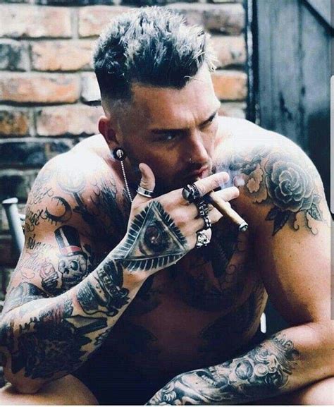 Ᏸєℓℓє~ Hot Guys Tattoos, Tatto Boys, Tatted Men, Cigar Men, Style Masculin, Man Smoking, Cigar ...