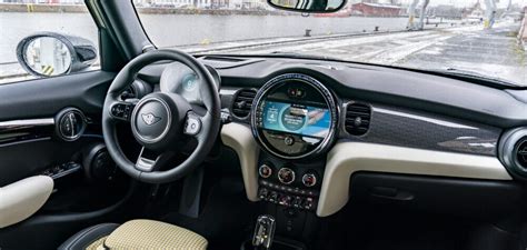 BMW looks to maximize interior space in five-door Mini | Automotive Interiors World