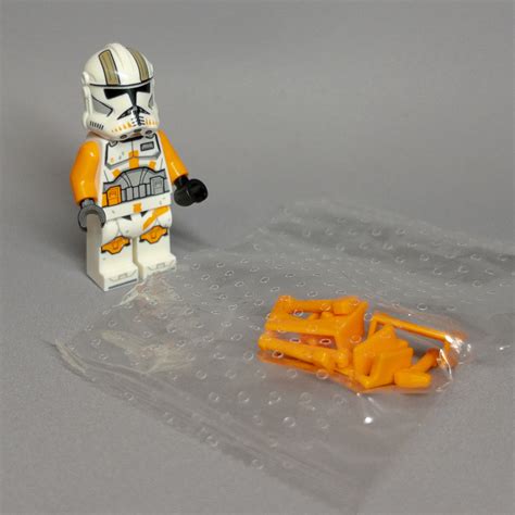 Official LEGO Commander Cody Figure + Accessory Pack (New) – JONAK Toys