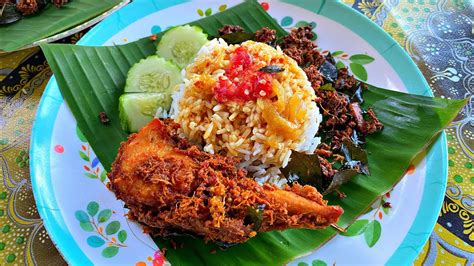 Nasi Kukus Ayam Berempah | Bau Dan Rasa Nya Seperti Berada Di Kedai Nasi Kukus - YouTube