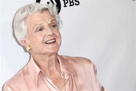 Angela Lansbury Dead; ‘Murder, She Wrote’ Actor Dies at 96