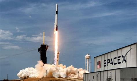 SpaceX launch LIVE stream: How to watch latest Starlink satellite launch | Science | News ...