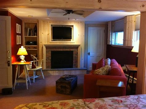 Deerhill Inn - a Luxury Bed and Breakfast in Southern Vermont