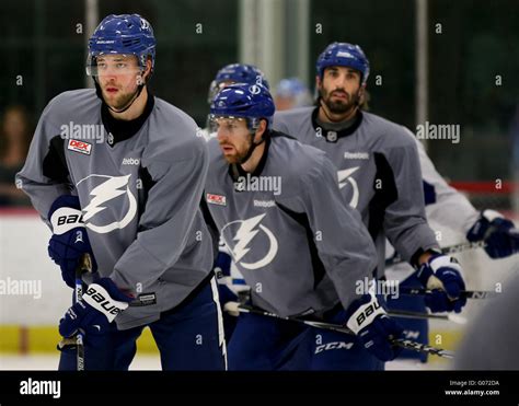 Tampa bay lightning defenseman victor hedman 77 hi-res stock photography and images - Alamy