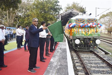 CLW turns out 432nd electric locomotives of the FY 2021-22